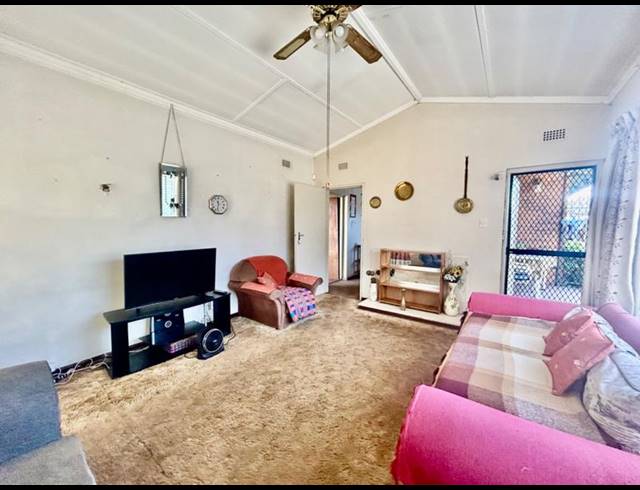 3 BEDROOM HOUSE FOR SALE IN VANDERBIJLPARK CW 5